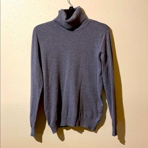 Basic gray turtleneck